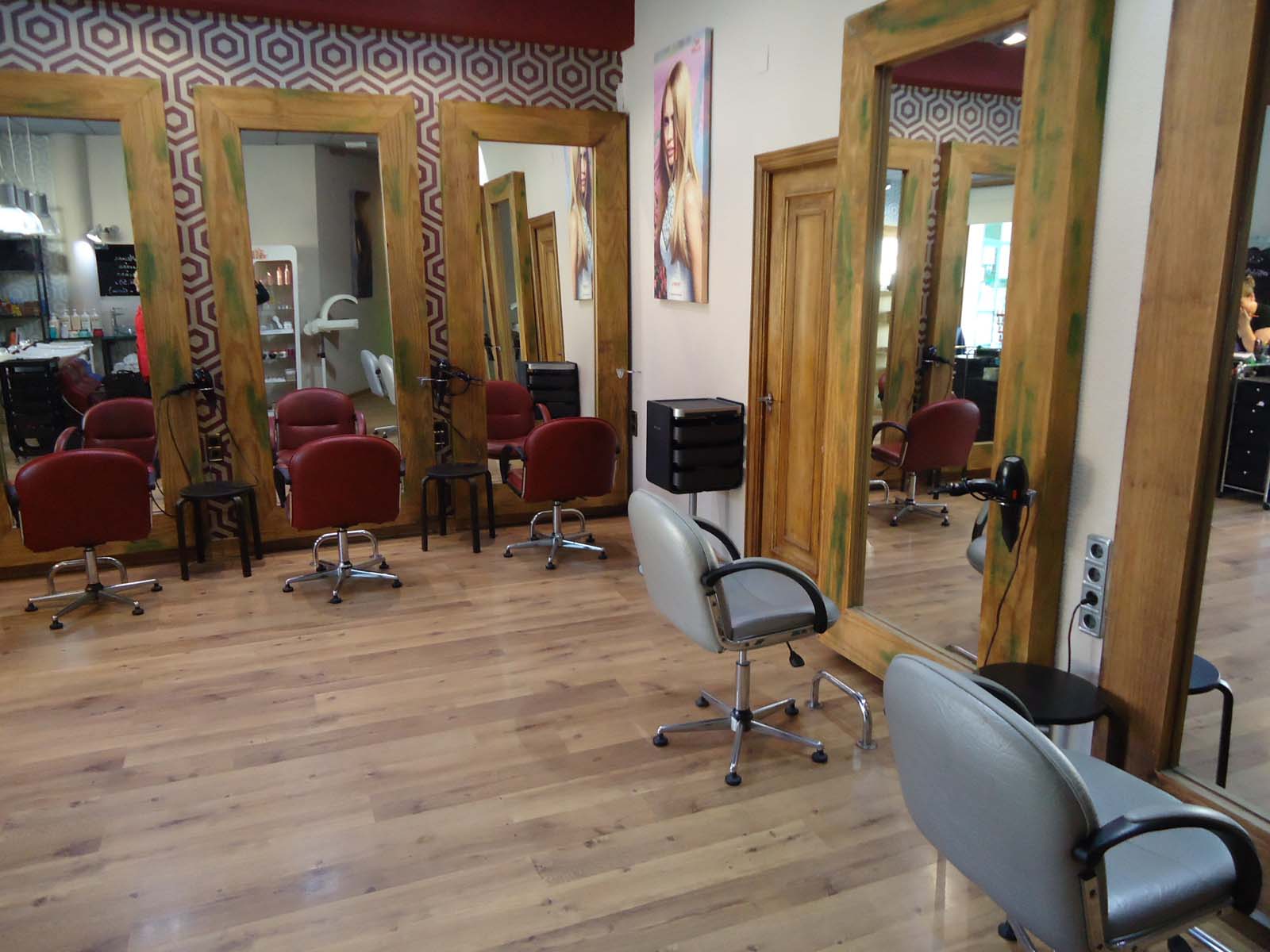 Vicky Lorenzo Peluquería en Oleiros